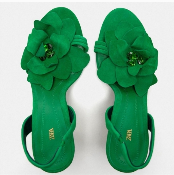 ❌️SOLD❌️LEATHER FLOWER GREEN SANDALS SIZE 6.5 - Picture 3 of 5